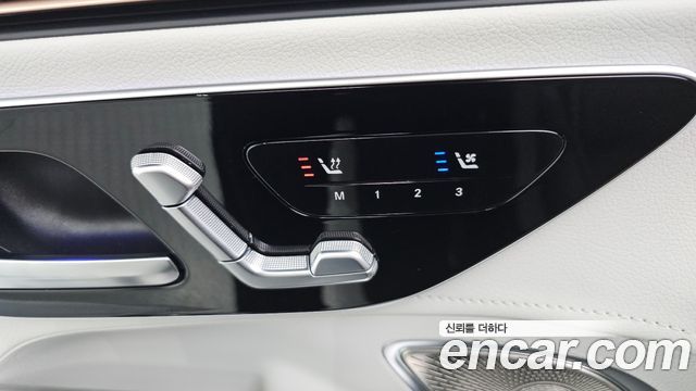 Mercedes-Benz EQE 2023 — photo 22