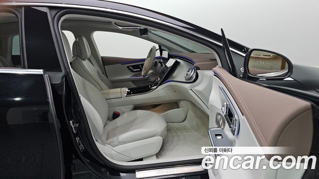 Mercedes-Benz EQE 2023 — photo 25