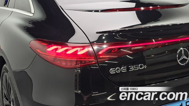 Mercedes-Benz EQE 2023 — photo 9