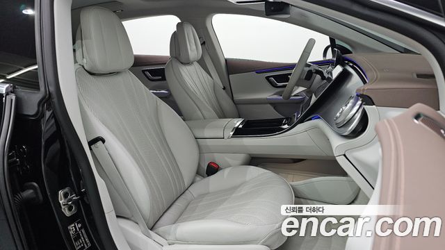Mercedes-Benz EQE 2023 — photo 16