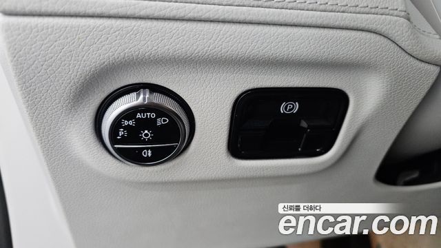 Mercedes-Benz EQE 2023 — photo 27