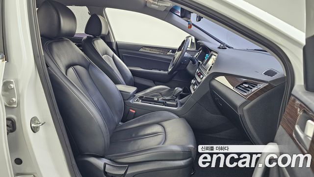 Hyundai Sonata 2018 — photo 17