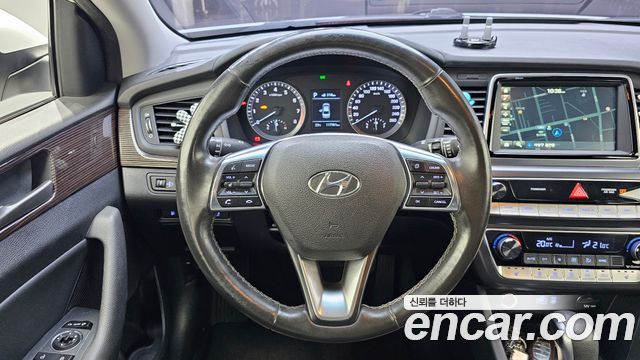 Hyundai Sonata 2018 — photo 19