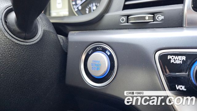 Hyundai Sonata 2018 — photo 32