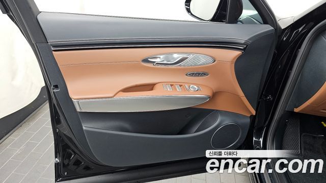 Genesis GV70 2024 — photo 14