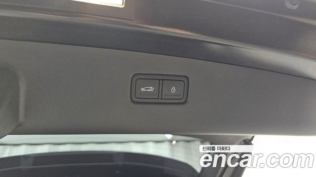 Genesis GV70 2024 — photo 28