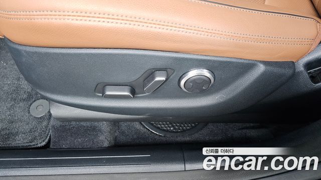 Genesis GV70 2024 — photo 32