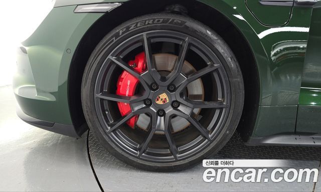 Porsche Taycan 2025 — photo 5