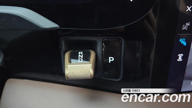 Porsche Taycan 2025 — photo 12