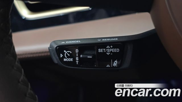 Porsche Taycan 2025 — photo 19