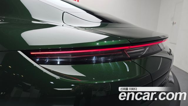 Porsche Taycan 2025 — photo 9