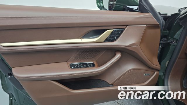 Porsche Taycan 2025 — photo 14