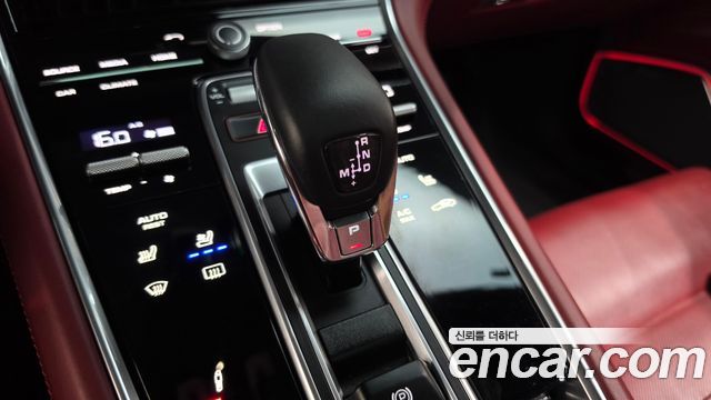 Porsche Panamera 2018 — photo 12