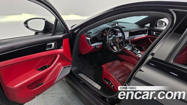 Porsche Panamera 2018 — photo 13