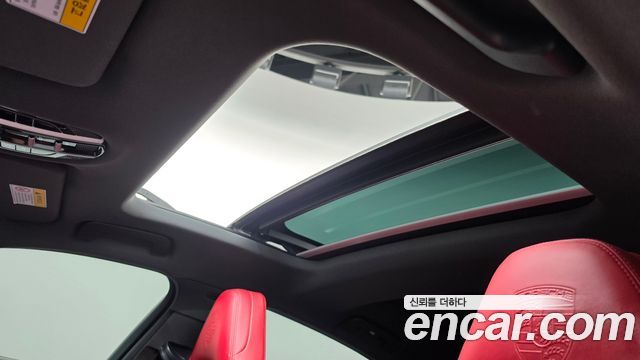 Porsche Panamera 2018 — photo 23