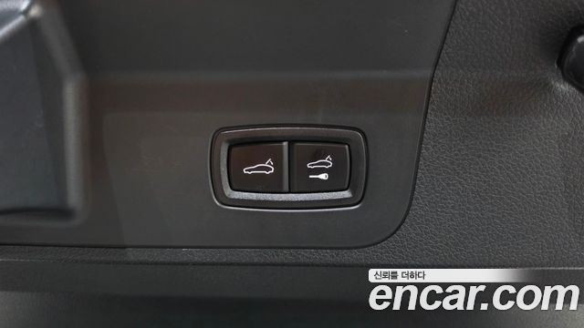 Porsche Panamera 2018 — photo 24