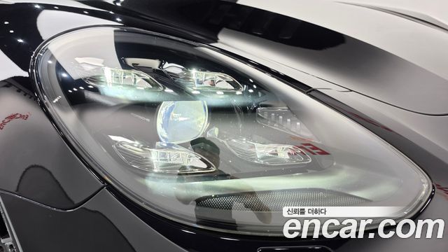Porsche Panamera 2018 — photo 8