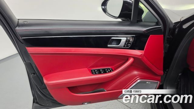 Porsche Panamera 2018 — photo 14