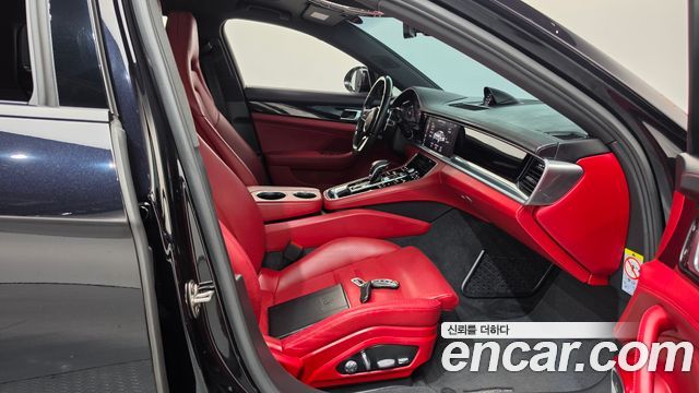 Porsche Panamera 2018 — photo 16