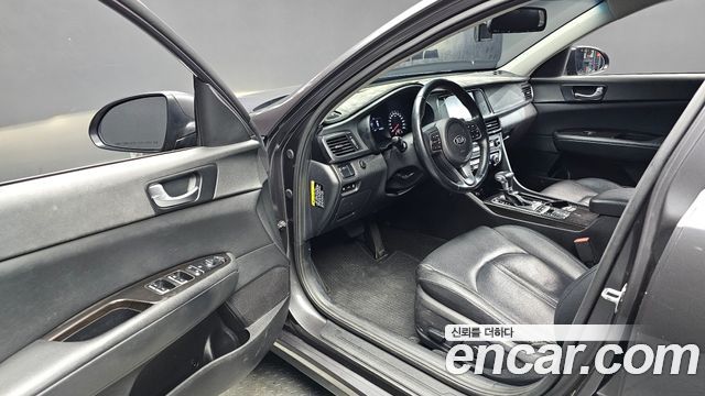 Kia K5 2016 — photo 10