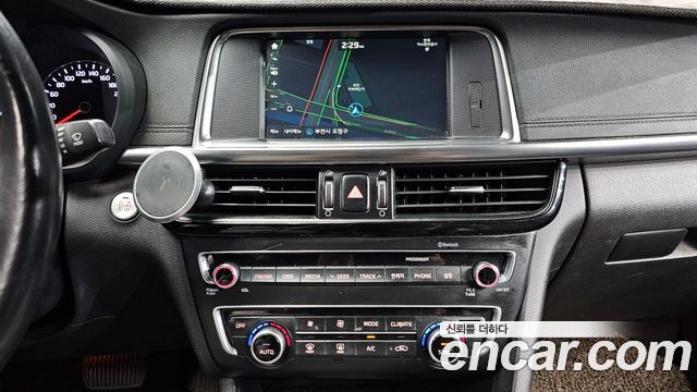 Kia K5 2016 — photo 14