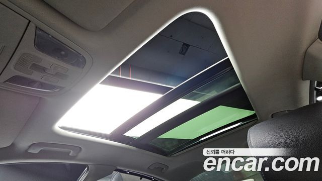 Kia K5 2016 — photo 16