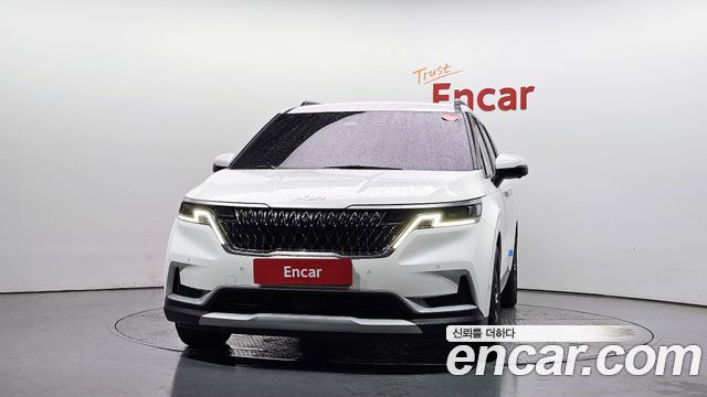 Kia Canival 2023 — photo 3