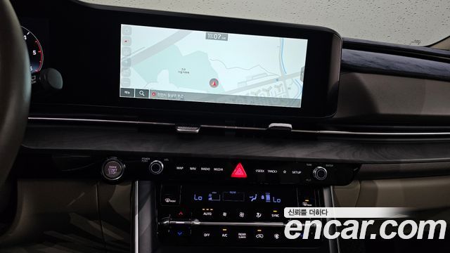 Kia Canival 2023 — photo 17