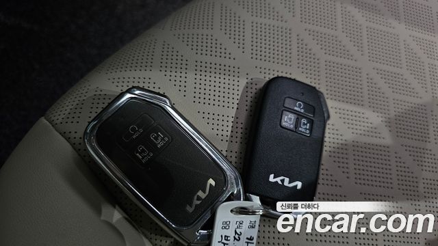 Kia Canival 2023 — photo 20