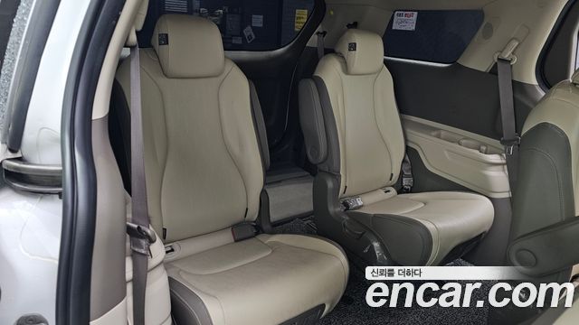 Kia Canival 2023 — photo 24
