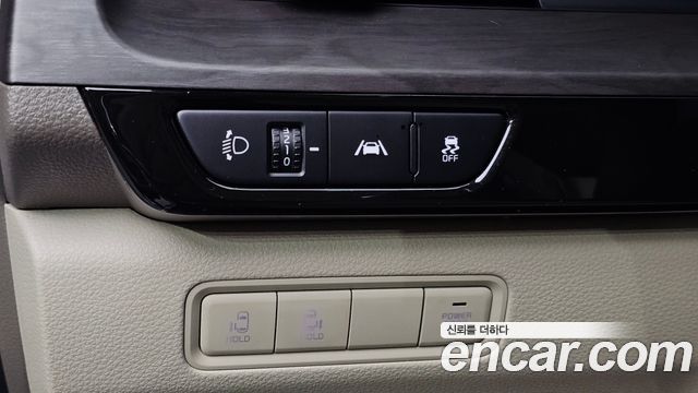 Kia Canival 2023 — photo 26