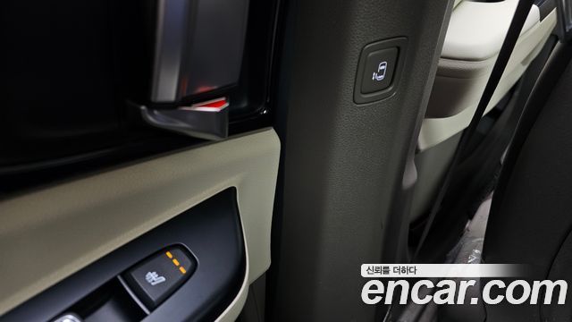 Kia Canival 2023 — photo 28