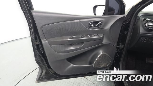 Renault Korea QM3 2014 — photo 14