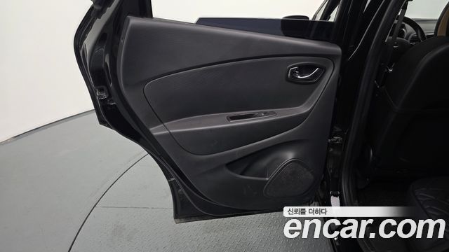 Renault Korea QM3 2014 — photo 15