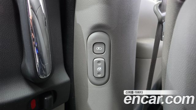 Kia Canival 2013 — photo 22