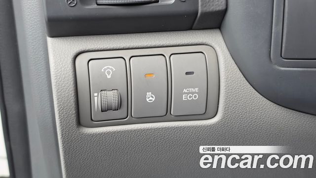 Kia Canival 2013 — photo 24