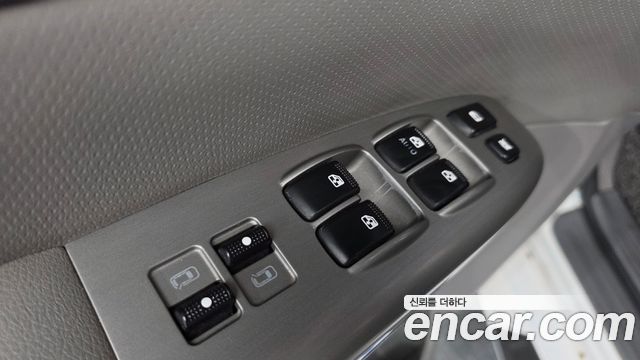 Kia Canival 2013 — photo 27
