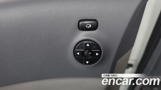Kia Canival 2013 — photo 29