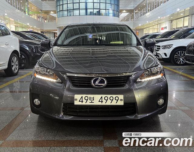 Lexus CT200h 2012 — photo 2