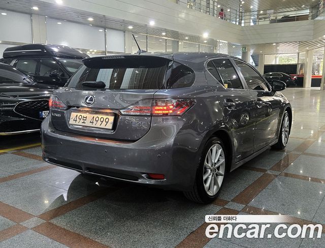 Lexus CT200h 2012 — photo 4