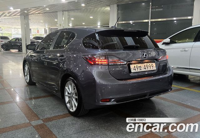 Lexus CT200h 2012 — photo 6