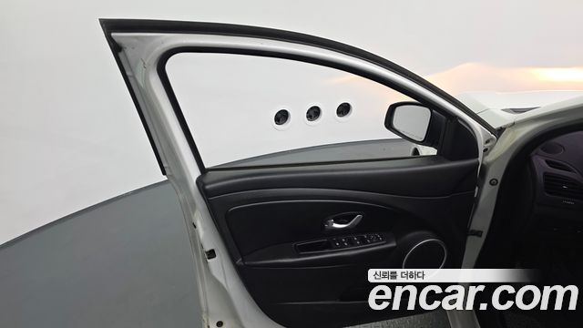 Renault Korea SM3 2014 — photo 14