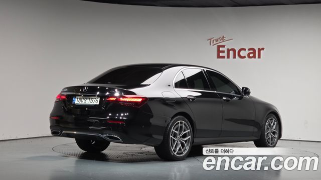 Mercedes-Benz E-Class 2021 — photo 2