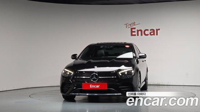 Mercedes-Benz E-Class 2021 — photo 3