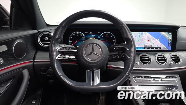 Mercedes-Benz E-Class 2021 — photo 13