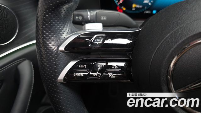 Mercedes-Benz E-Class 2021 — photo 17