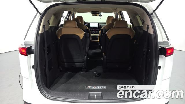 Kia Canival 2023 — photo 23