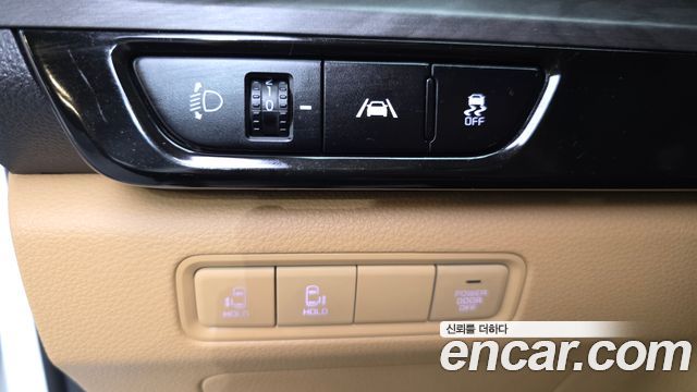 Kia Canival 2023 — photo 26
