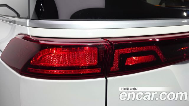 Kia Canival 2023 — photo 9