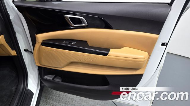 Kia Canival 2023 — photo 14